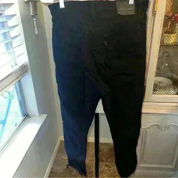 Black Levi's Wedgie Skinny Jeans size 32 - Picture 3 of 11
